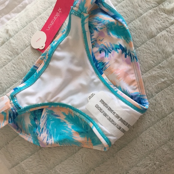 NEW Bikini bottom bundle - Picture 5 of 6